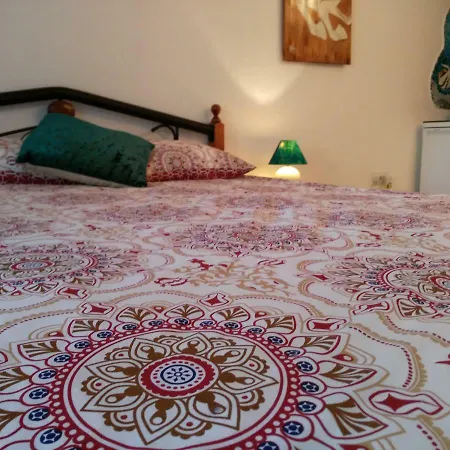 Heart For Art Studio Apartment