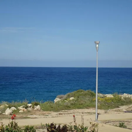 Heart For Art Studio Apartament Pafos